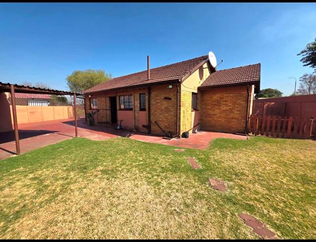 3 BEDROOM HOUSE FOR SALE IN VAN DYK PARK